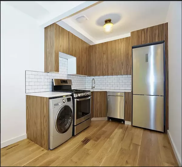 Brooklyn, NY 11249-5576,111 S 4th St #ph