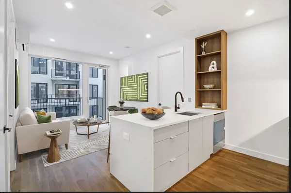 228 Berry St #7n, Brooklyn, NY 11249-7102