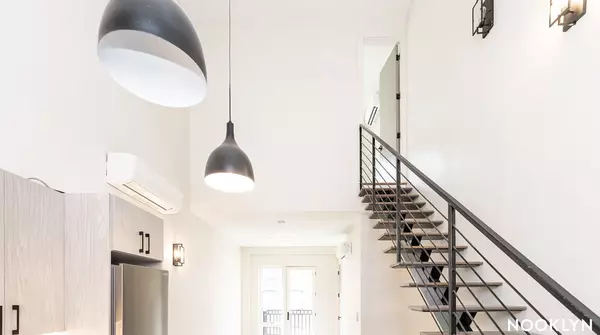 Brooklyn, NY 11211-2021,483 Driggs Ave #4g