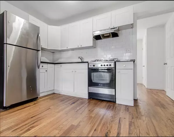 Brooklyn, NY 11211-3125,190 N 9th St #2