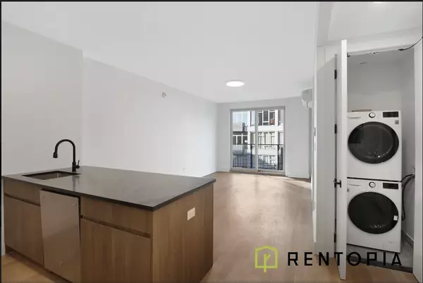 Brooklyn, NY 11211-7832,209 N 11th St #3L