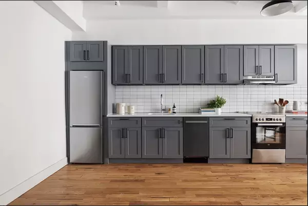 Brooklyn, NY 11222-2600,239 Banker St #1p