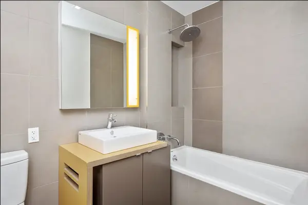 101 Bedford Ave #c406, Brooklyn, NY 11211-3200