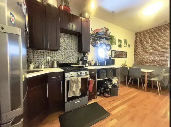 143 N 8th St #1f, Brooklyn, NY 11249-2005