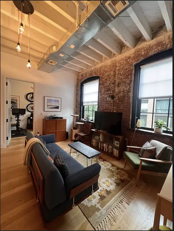 Brooklyn, NY 11249-2014,103 N 10th St #3LL