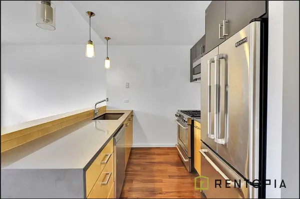 63 Roebling St #5e, Brooklyn, NY 11211-2231