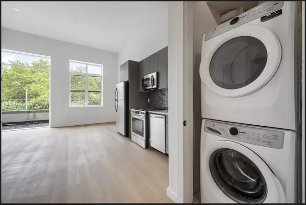 Brooklyn, NY 11211-9313,234 N 12th St #2f