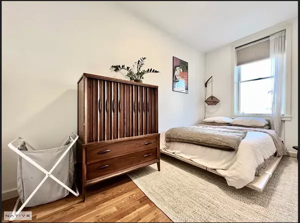 Brooklyn, NY 11222-3175,940 Lorimer St #3b