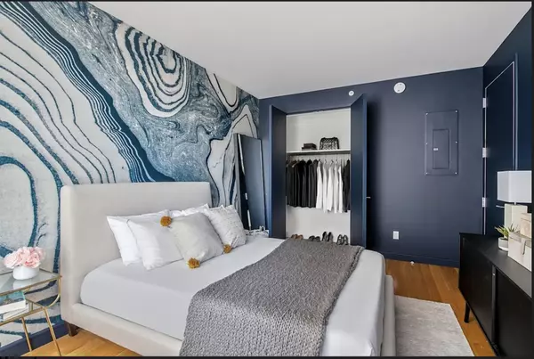 Brooklyn, NY 11211-3200,101 Bedford Ave #c410