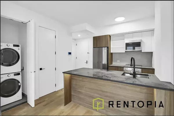 Brooklyn, NY 11211-7832,209 N 11th St #702