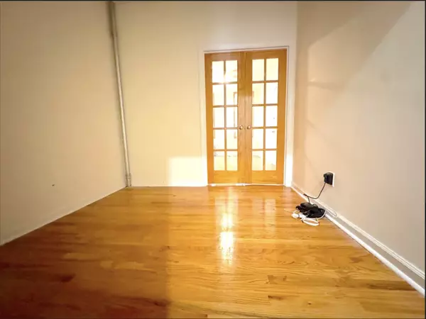 Brooklyn, NY 11211-2057,183 N 8th St #1r