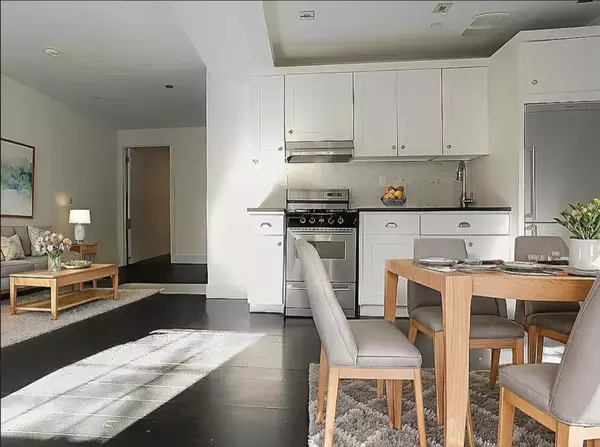 Brooklyn, NY 11211-3914,167 N 6th St #1c