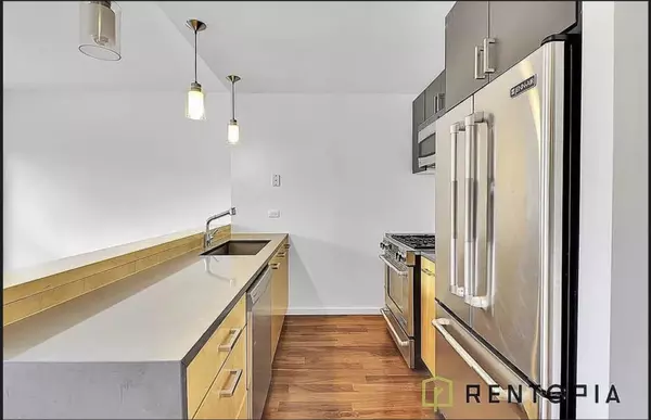 Brooklyn, NY 11211-2231,63 Roebling St #4f