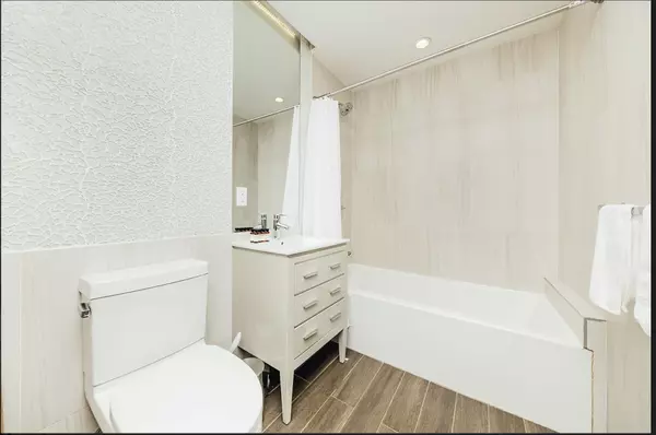 Brooklyn, NY 11249-3276,40 N 4th St #5s