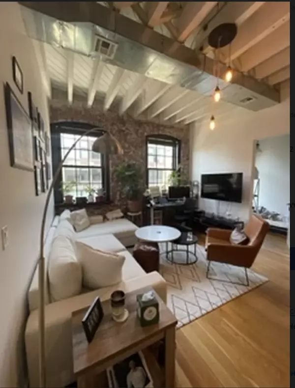 Brooklyn, NY 11249-2014,103 N 10th St #5e