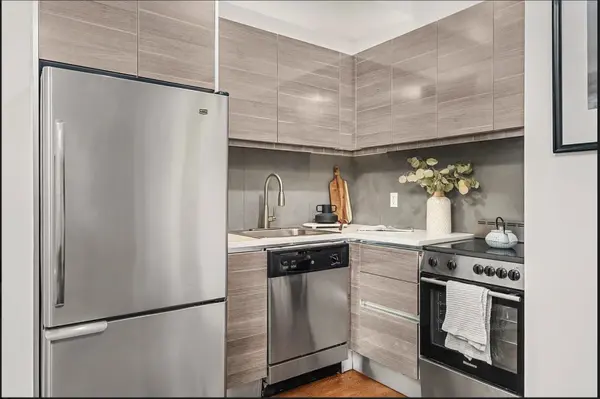 40 N 4th St #2z, Brooklyn, NY 11249-3276