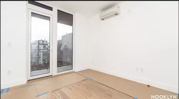 Brooklyn, NY 11211-3128,228 N 7th St #302