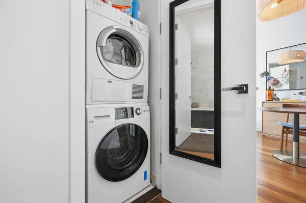 162 N 12th St #4C, Brooklyn, NY 11249-1752