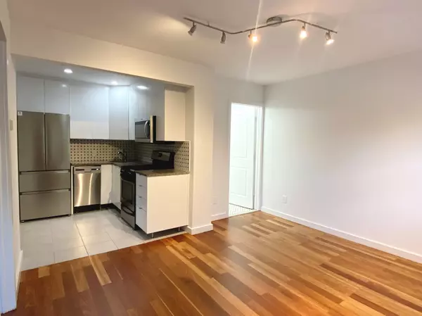 61 Herbert St #2A, Brooklyn, NY 11222-5035