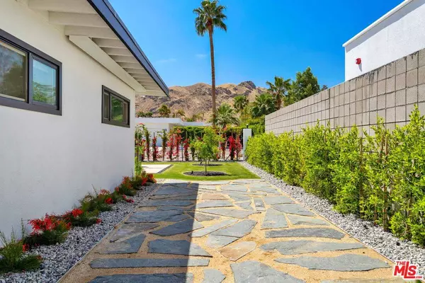 2716 Anza Trl, Palm Springs, CA 92264