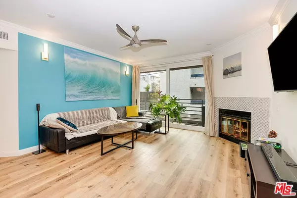 20 Catamaran St #104, Marina Del Rey, CA 90292