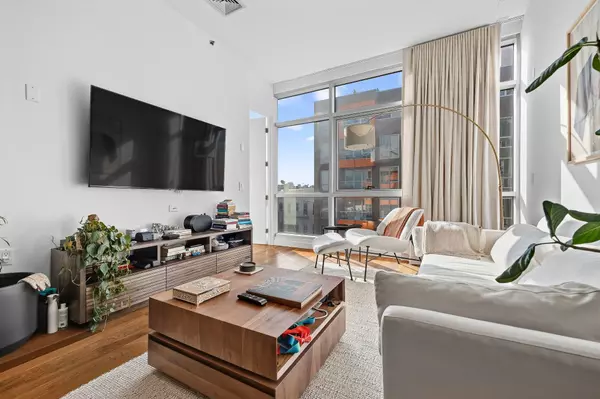 162 N 12th Street #4C, Brooklyn, NY 11249-1752