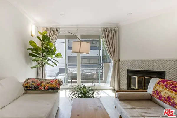 20 Catamaran St #104, Marina Del Rey, CA 90292
