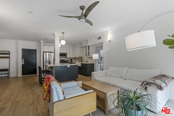 20 Catamaran St #104, Los Angeles, CA 90292