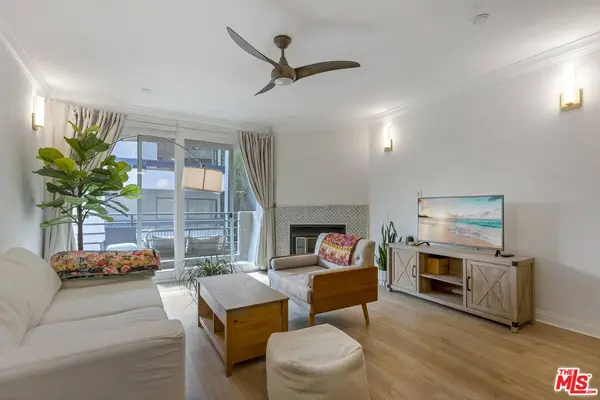 20 Catamaran St #104