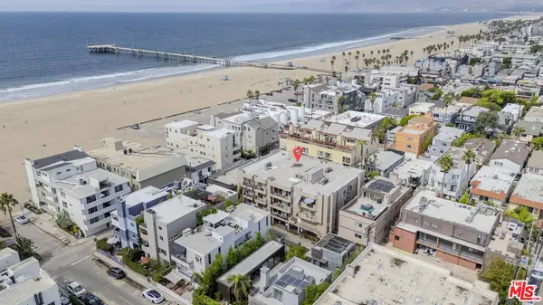 20 Catamaran St #104, Los Angeles, CA 90292