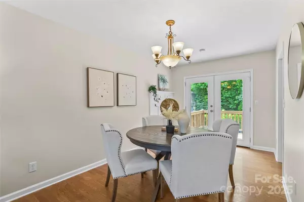 205 Davis DR, Morganton, NC 28655