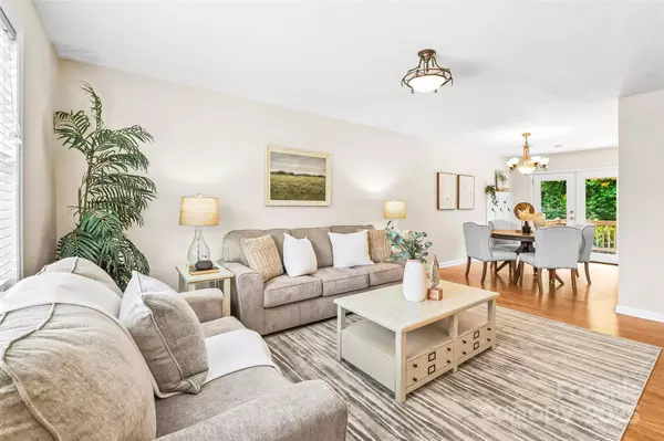 205 Davis DR, Morganton, NC 28655