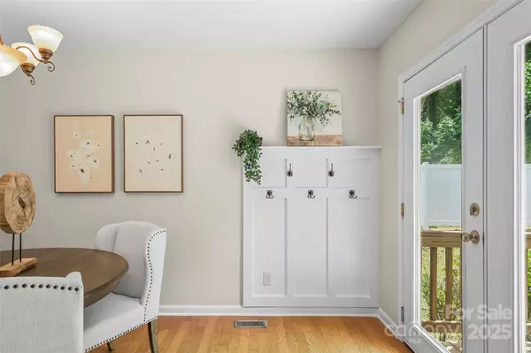 205 Davis DR, Morganton, NC 28655