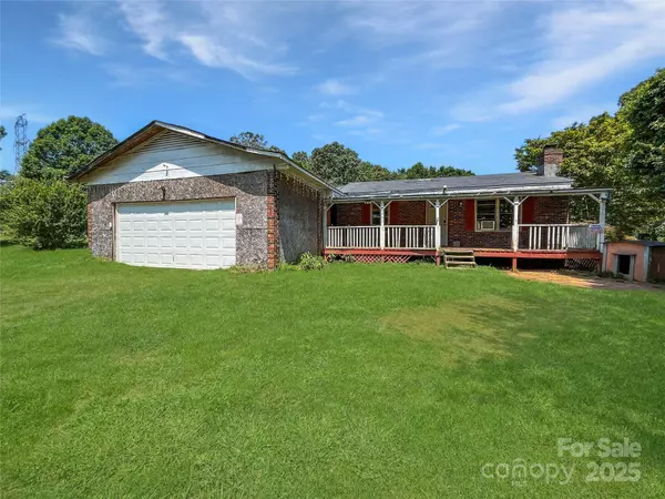 8397 Rhodhiss RD, Connelly Springs, NC 28612