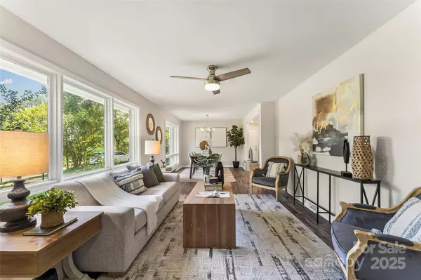 101 Woodsway LN, Morganton, NC 28655