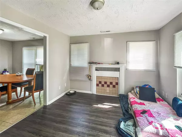 112 Crowell DR NW, Concord, NC 28025