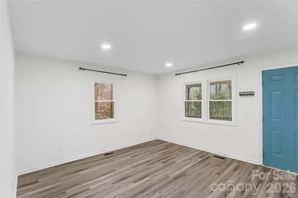 500 3rd ST, Stanley, NC 28164