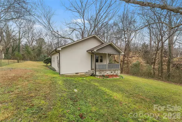 500 3rd ST, Stanley, NC 28164