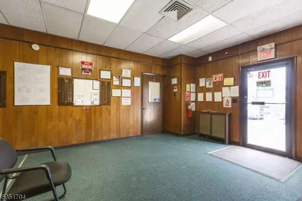 729 E Landis Ave, Vineland City, NJ 08360