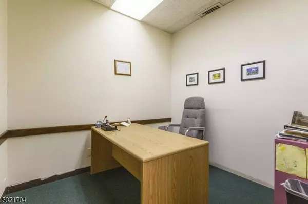 729 E Landis Ave, Vineland City, NJ 08360