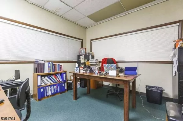 729 E Landis Ave, Vineland City, NJ 08360