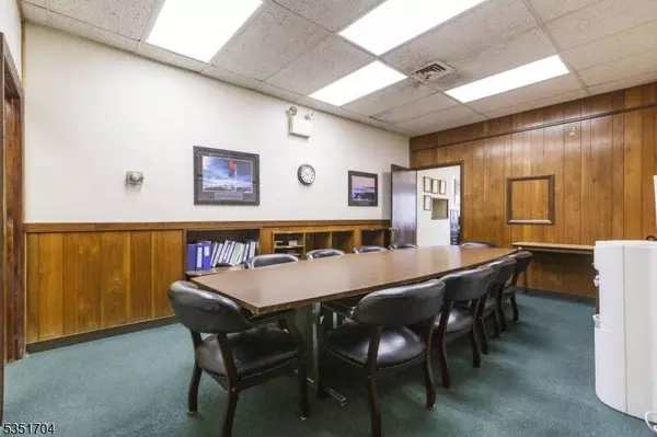 729 E Landis Ave, Vineland City, NJ 08360