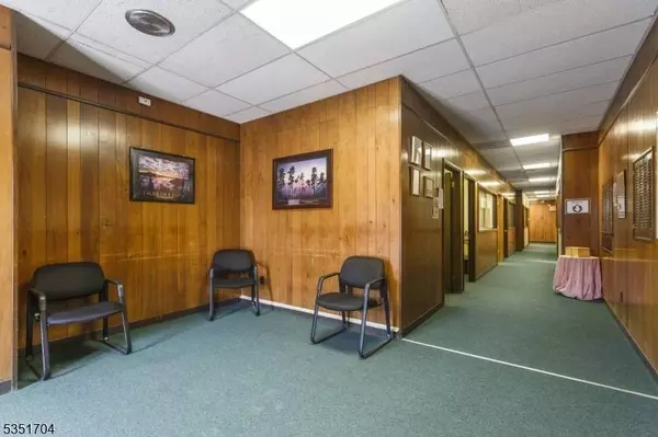 729 E Landis Ave, Vineland City, NJ 08360