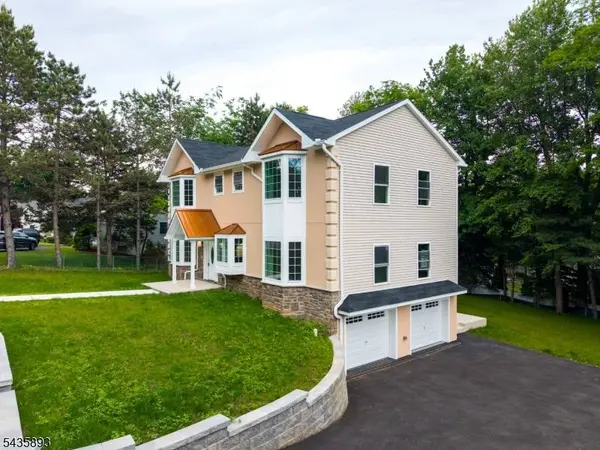 418 East Ave, Northvale Boro, NJ 07647