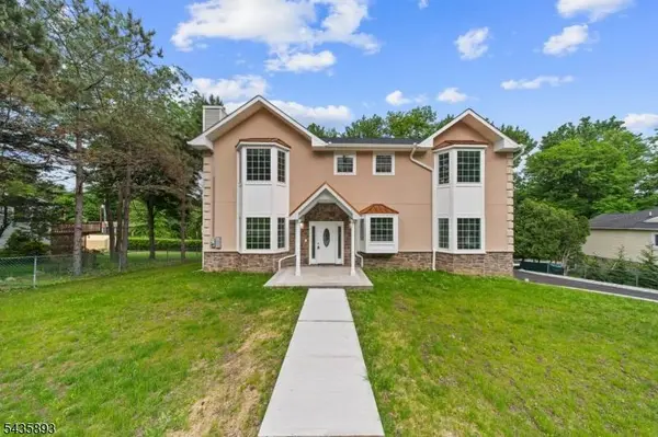 418 East Ave, Northvale Boro, NJ 07647