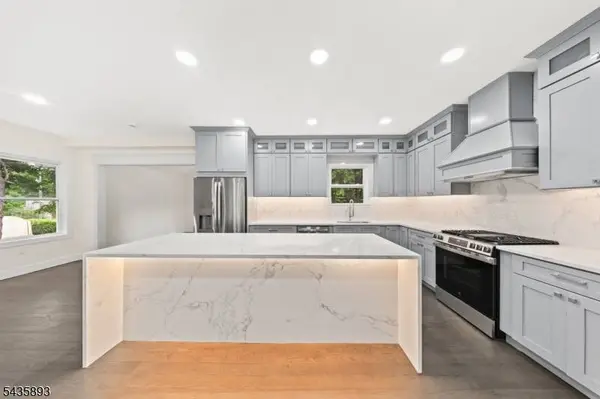 418 East Ave, Northvale Boro, NJ 07647