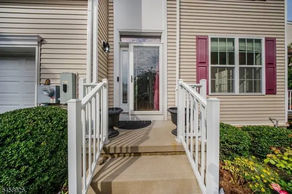 96 Sowers Dr, Mount Olive Twp., NJ 07840