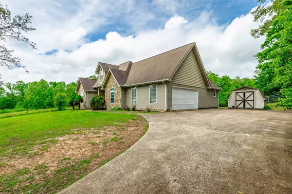 13709 Stormer RD, Soddy Daisy, TN 37379