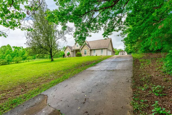 13709 Stormer RD, Soddy Daisy, TN 37379