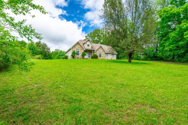 13709 Stormer RD, Soddy Daisy, TN 37379